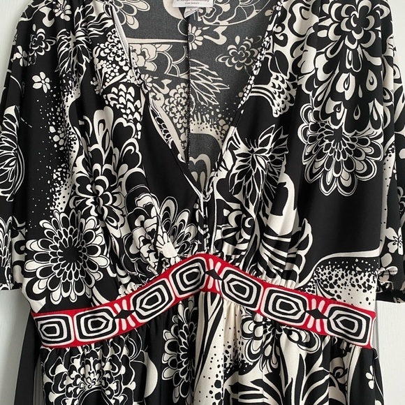 Liz Lange Maternity V-Neck Paisley Print Short Sleeves with Ties Top Size: Large - Picture 4 of 10